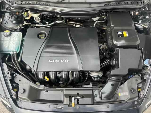Volvo S40 2011 7820856-14