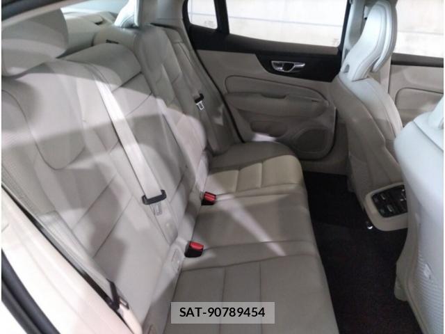 Volvo S60 2019-12 7816434-3