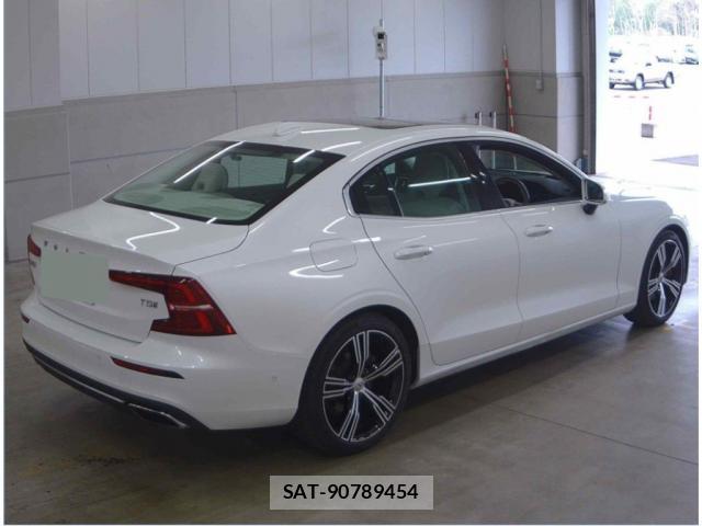 Volvo S60 2019-12 7816434-5