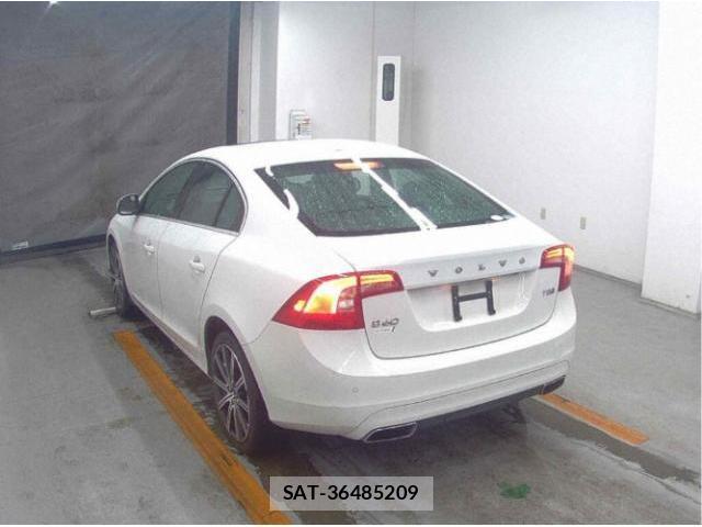 Volvo S60 2017-12 7817346-1