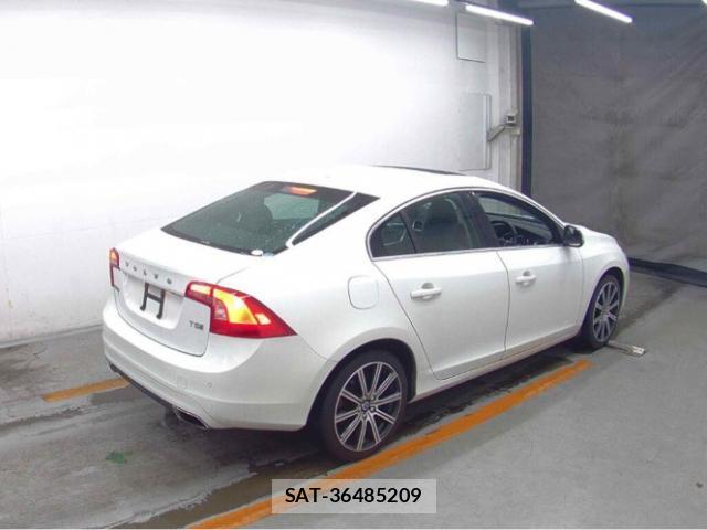 Volvo S60 2017-12 7817346-4