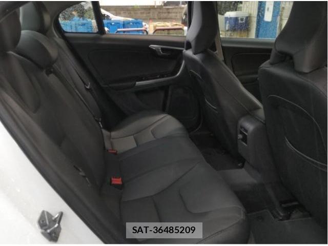Volvo S60 2017-12 7817346-5