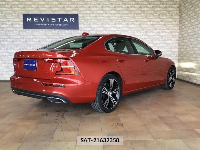 Volvo S60 2022-07 7817837-1