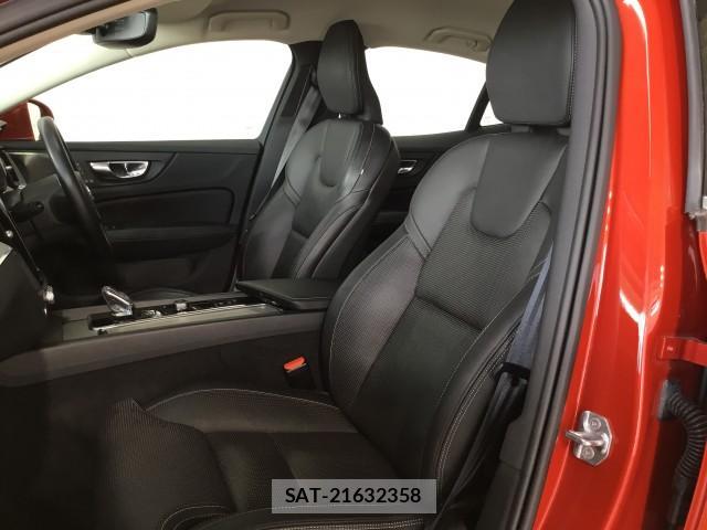 Volvo S60 2022-07 7817837-11
