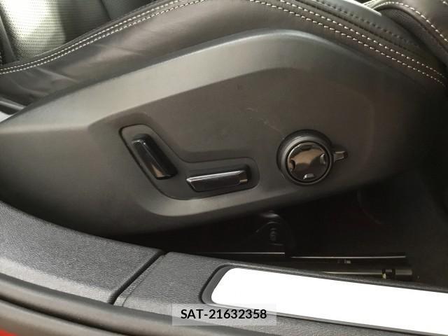Volvo S60 2022-07 7817837-16