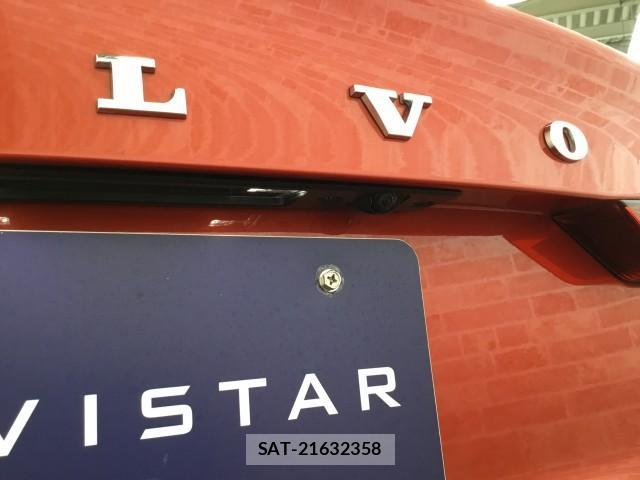 Volvo S60 2022-07 7817837-19