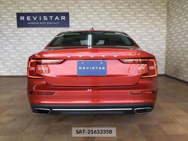 Volvo S60 2022-07 7817837-3
