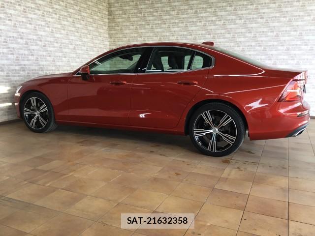 Volvo S60 2022-07 7817837-7