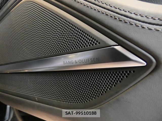 Audi S8 2020-11 7820219-15