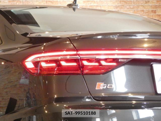 Audi S8 2020-11 7820219-3
