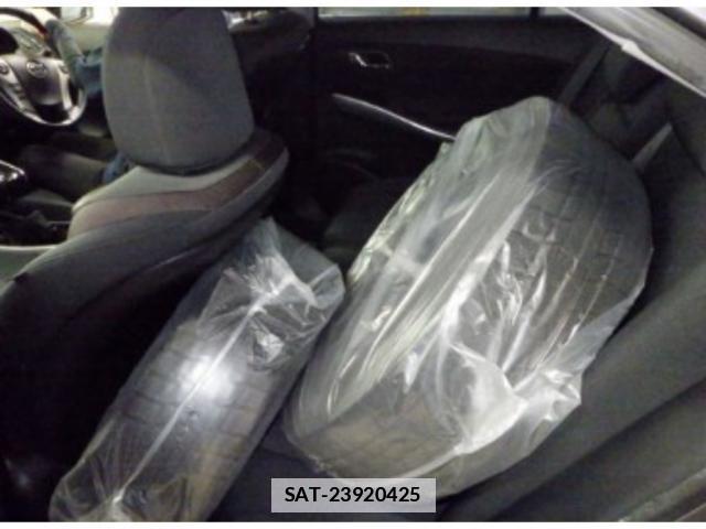 Toyota SAI 2015-04 7811413-3