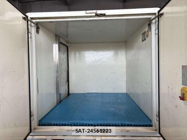 Mazda SCRUM TRUCK 2015-05 7812174-8