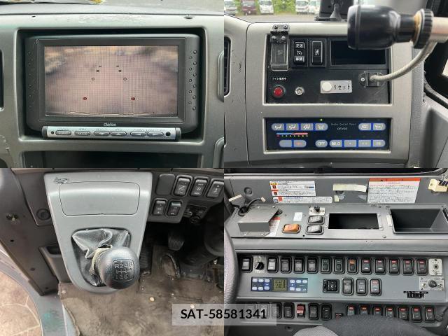 Hino Selega 2015-03 7817978-4