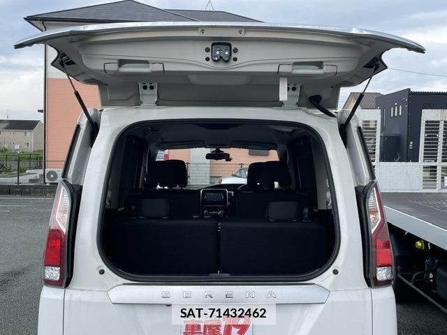Nissan SERENA 2017-01 7811498-18