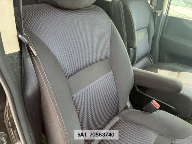 Nissan SERENA 2009-06 7811654-13