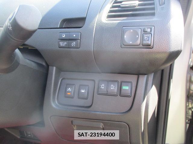 Nissan SERENA 2015-05 7811960-5