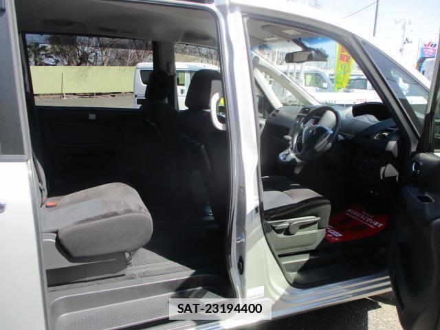 Nissan SERENA 2015-05 7811960-9