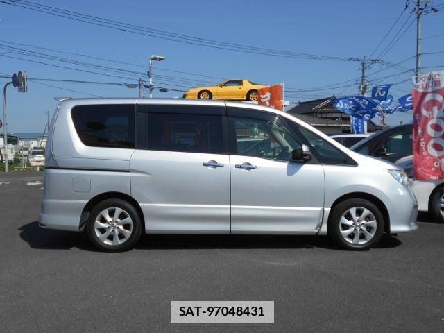 Nissan SERENA 2012-07 7812049-3