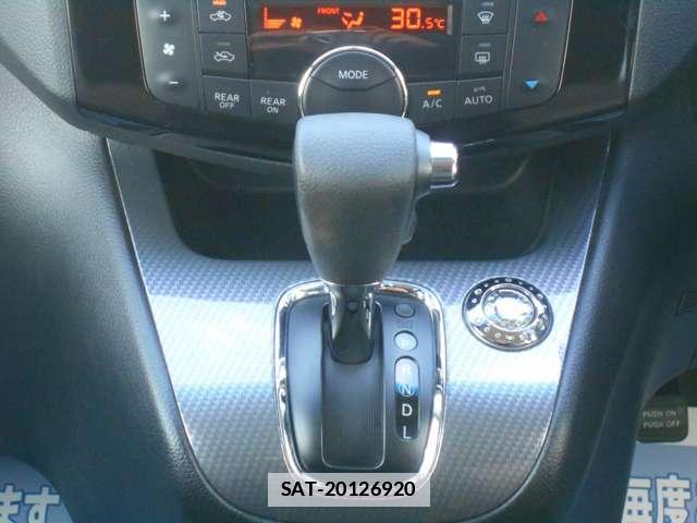 Nissan SERENA 2014-01 7812057-15