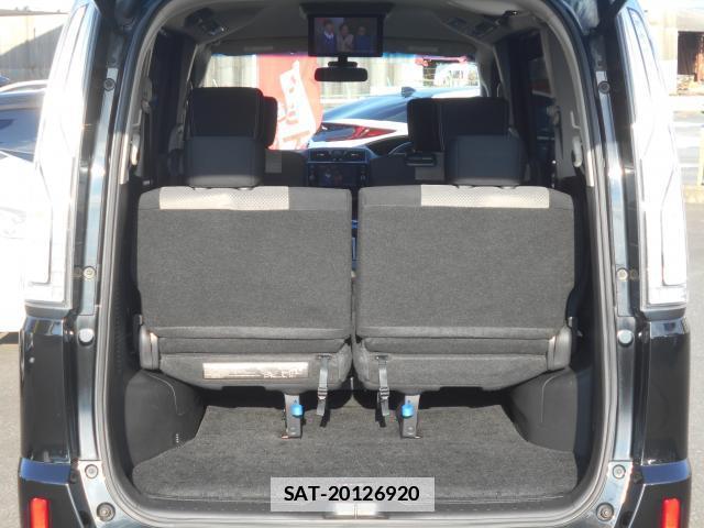 Nissan SERENA 2014-01 7812057-18