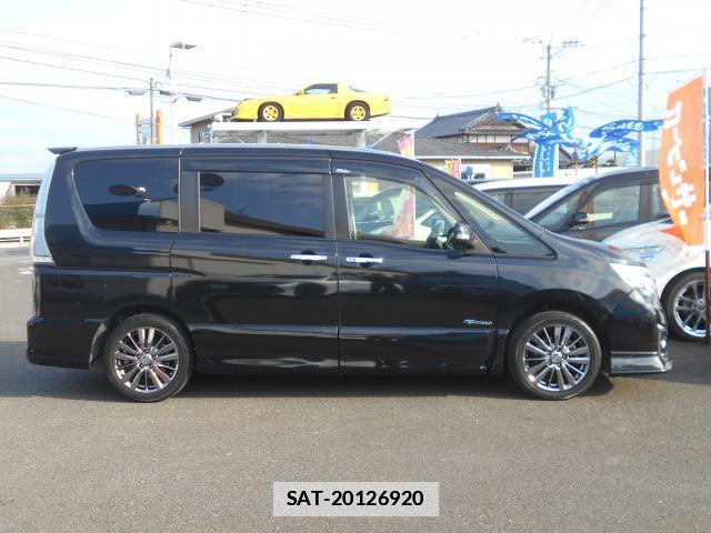 Nissan SERENA 2014-01 7812057-3