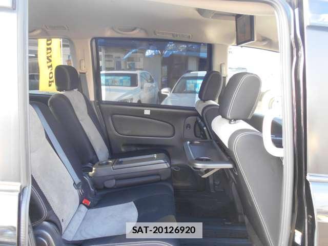 Nissan SERENA 2014-01 7812057-6