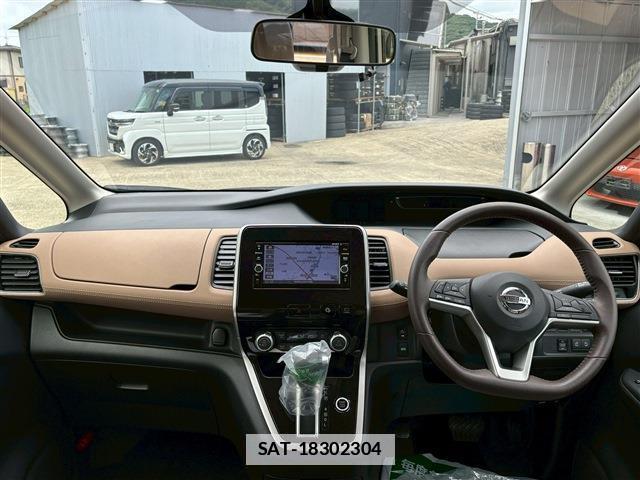 Nissan SERENA 2019-02 7812403-2