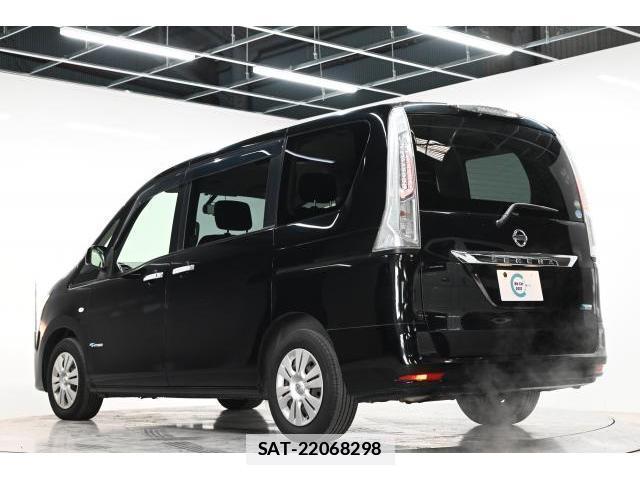 Nissan SERENA 2013-02 7813697-1