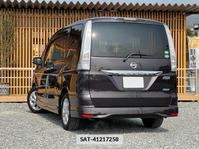 Nissan SERENA 2013-11 7813802-1