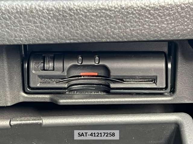 Nissan SERENA 2013-11 7813802-11