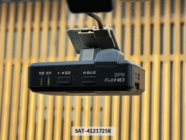 Nissan SERENA 2013-11 7813802-12