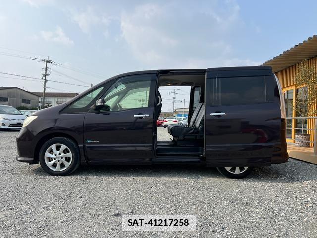 Nissan SERENA 2013-11 7813802-3