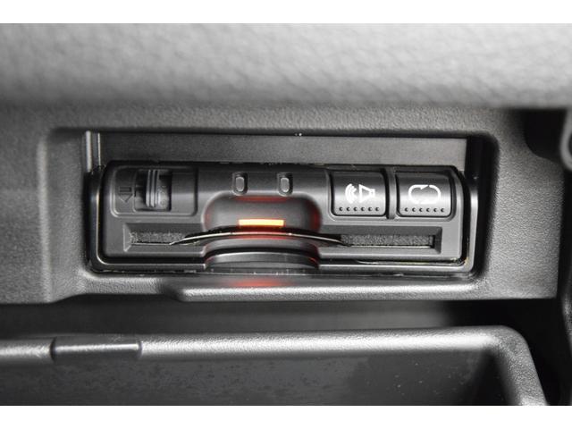 Nissan SERENA 2016-01 7814582-14