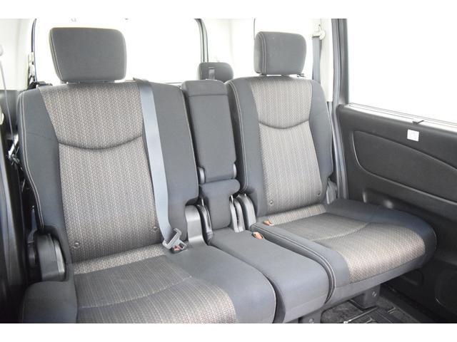 Nissan SERENA 2016-01 7814582-18