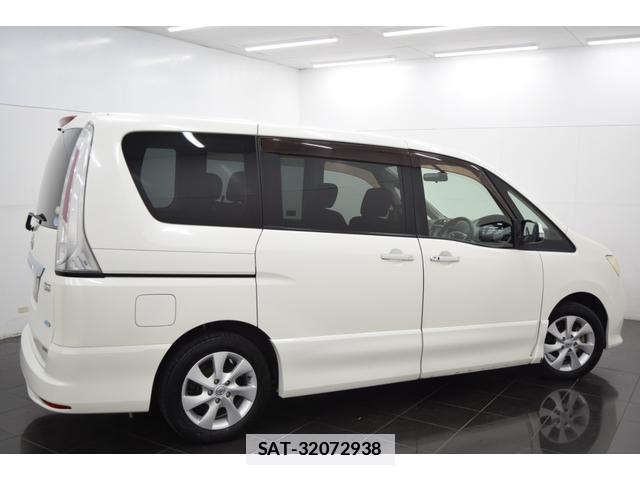 Nissan SERENA 2011-10 7814596-8