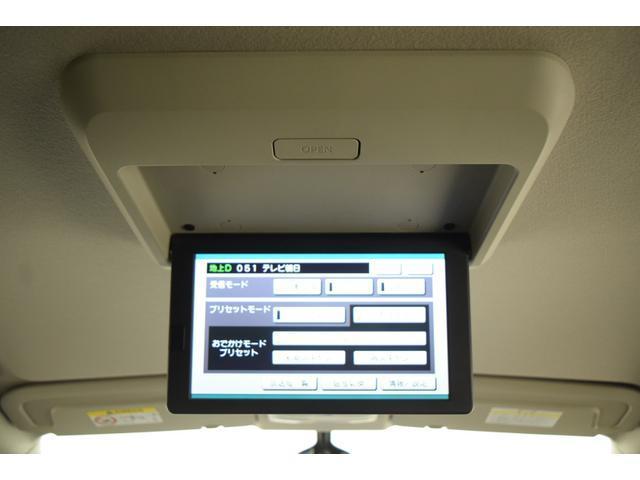 Nissan SERENA 2017-04 7814599-13