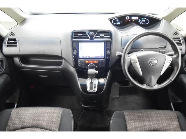 Nissan SERENA 2016-02 7814609-10