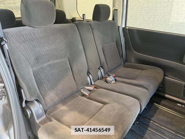 Nissan SERENA 2009-07 7814639-18