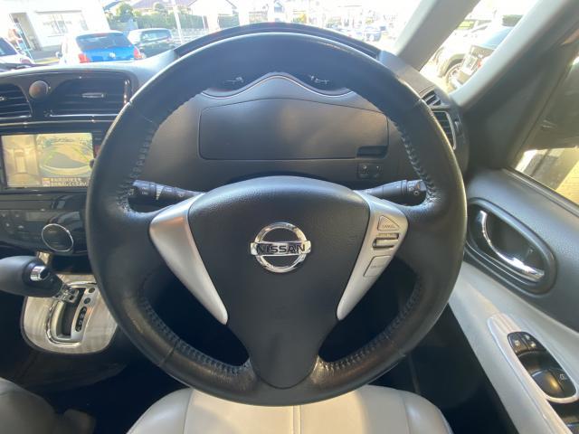 Nissan SERENA 2014-01 7814642-3