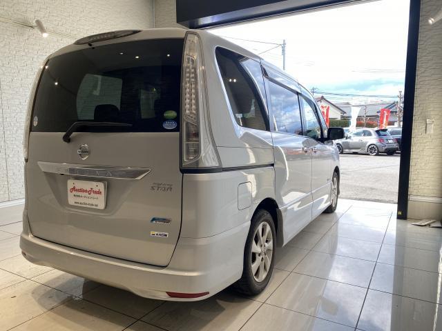 Nissan SERENA 2013-12 7814648-1