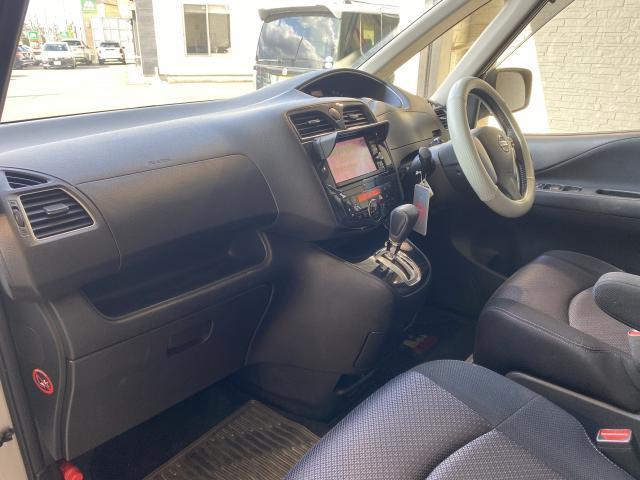 Nissan SERENA 2013-12 7814648-14