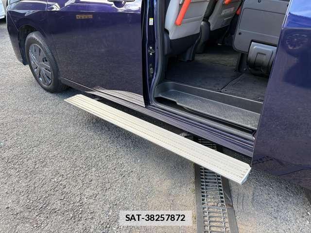 Nissan SERENA 2023-07 7815318-1