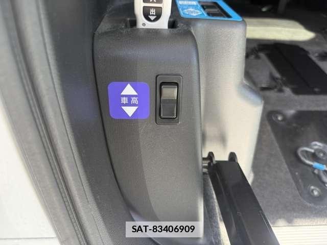 Nissan SERENA 2021-03 7815321-8
