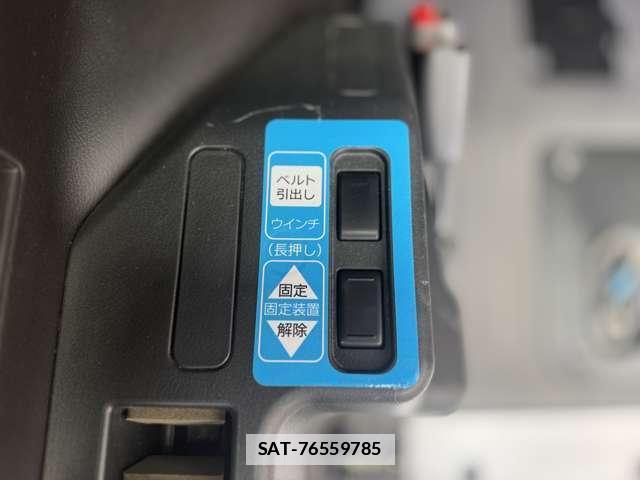 Nissan SERENA 2021-06 7815323-12