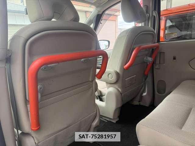 Nissan SERENA 2018-04 7815326-10
