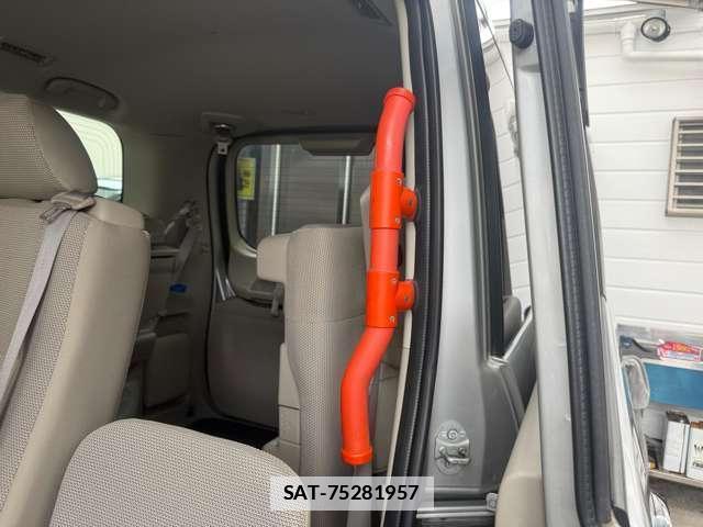 Nissan SERENA 2018-04 7815326-11