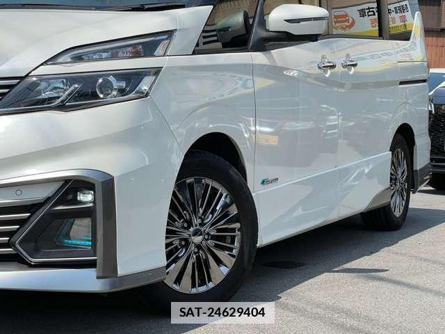 Nissan SERENA 2017-03 7815567-13