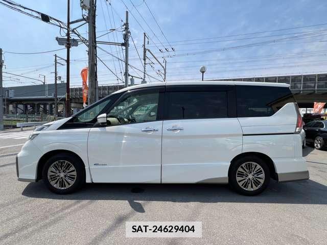 Nissan SERENA 2017-03 7815567-15