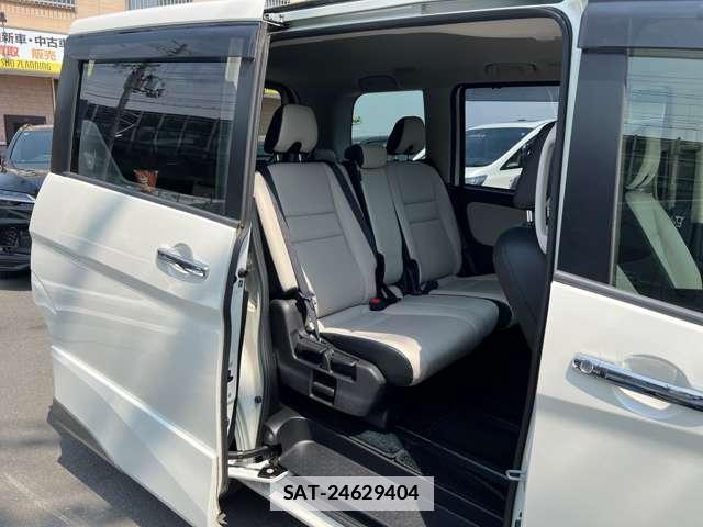 Nissan SERENA 2017-03 7815567-5