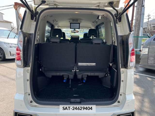 Nissan SERENA 2017-03 7815567-8